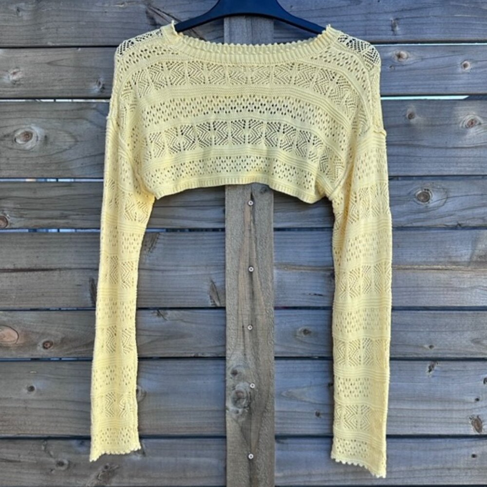 Le Lis Knit Lite Shrug/Hollow Out Crop Long Sleeve Top - S - Picture 3 of 6